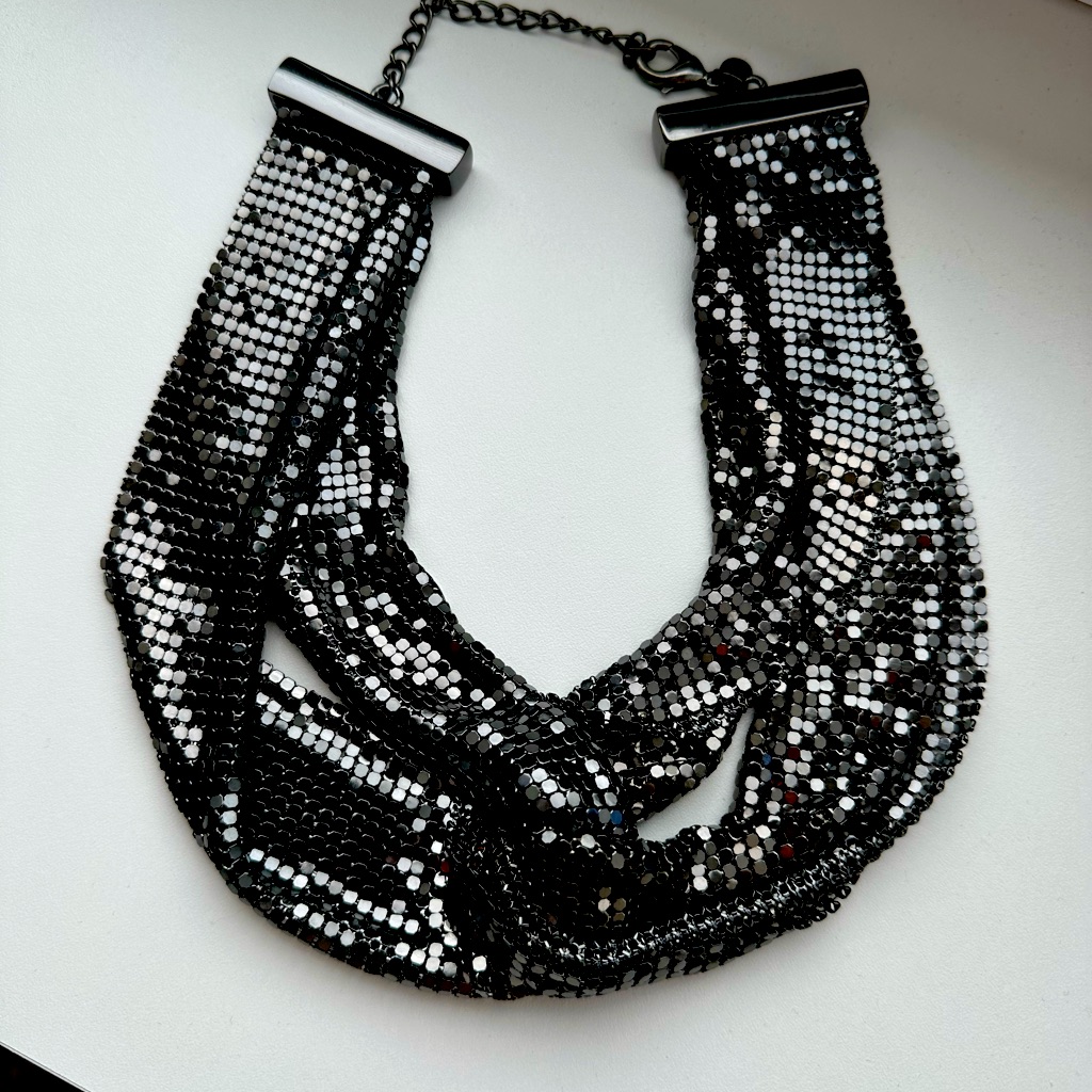Express Scarf Necklace - Deep Charcoal